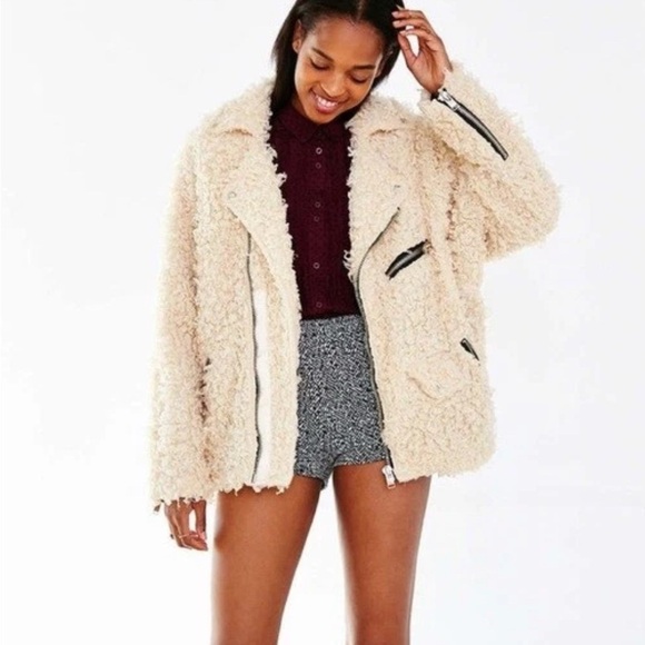 UNIF x Urban Outfitters Cozy Cream Tan Shearling Jacket - Picture 3 of 10